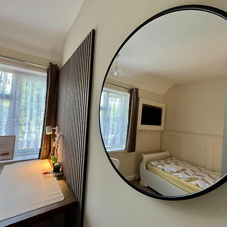 Home Accommodation เซาธ์แธมป์ตัน ภายนอก รูปภาพ