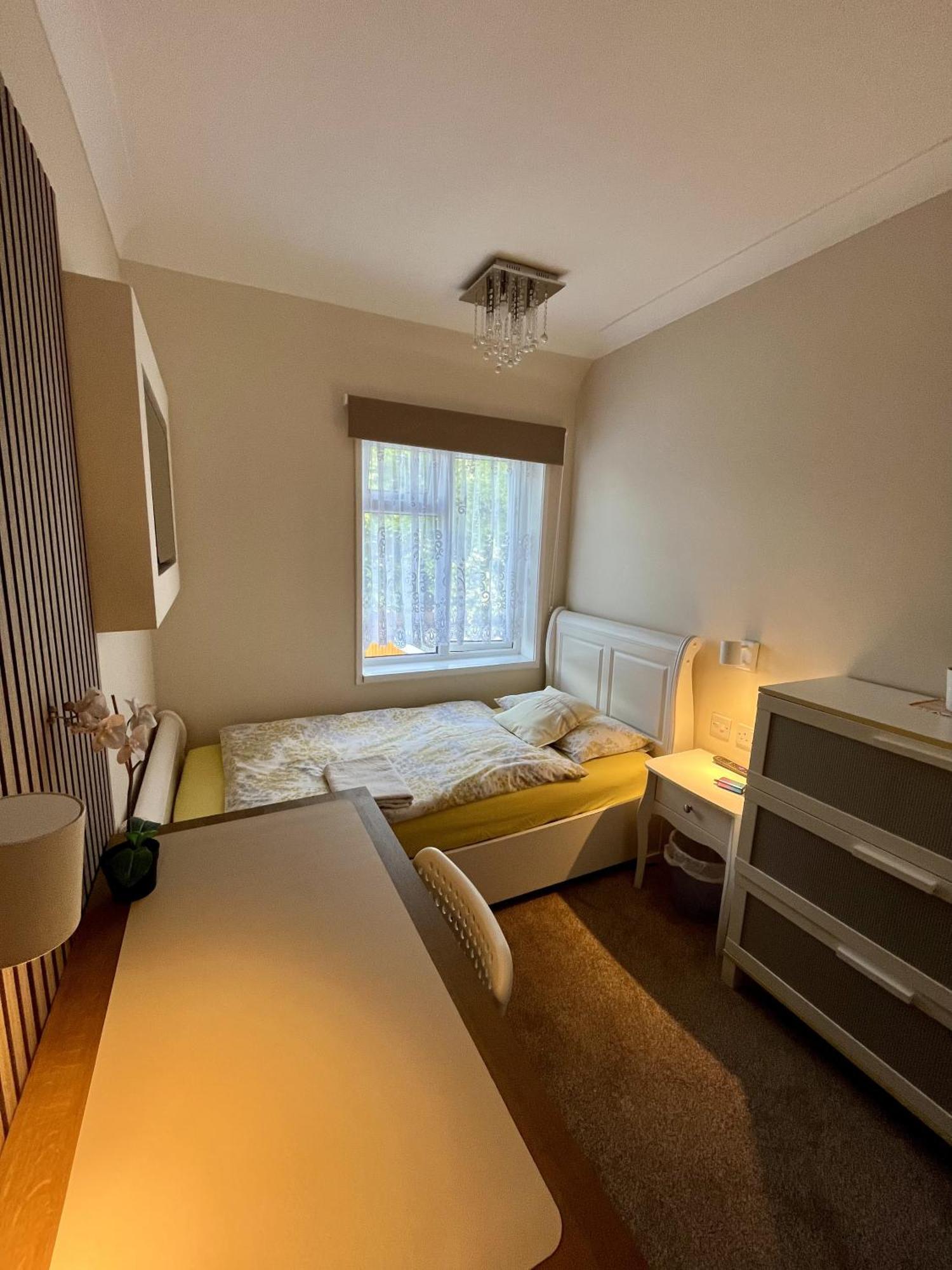 Home Accommodation เซาธ์แธมป์ตัน ภายนอก รูปภาพ