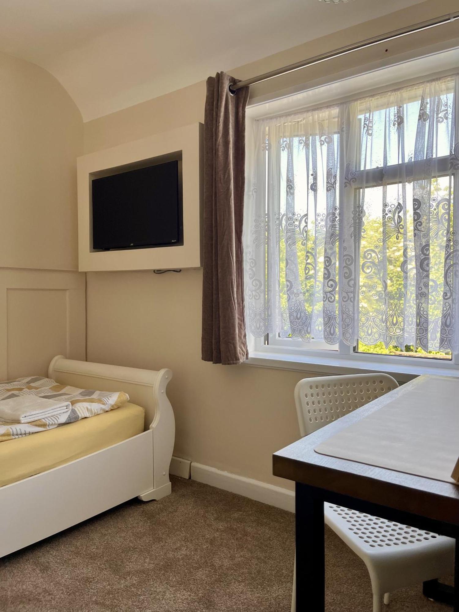 Home Accommodation เซาธ์แธมป์ตัน ภายนอก รูปภาพ