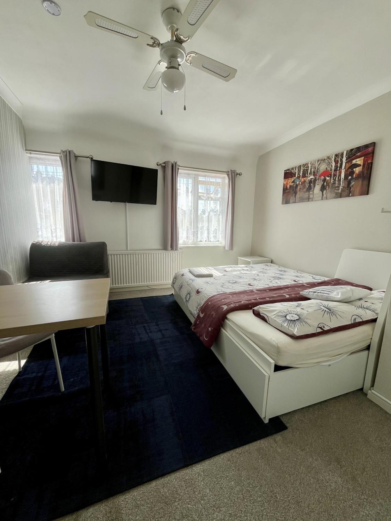 Home Accommodation เซาธ์แธมป์ตัน ภายนอก รูปภาพ